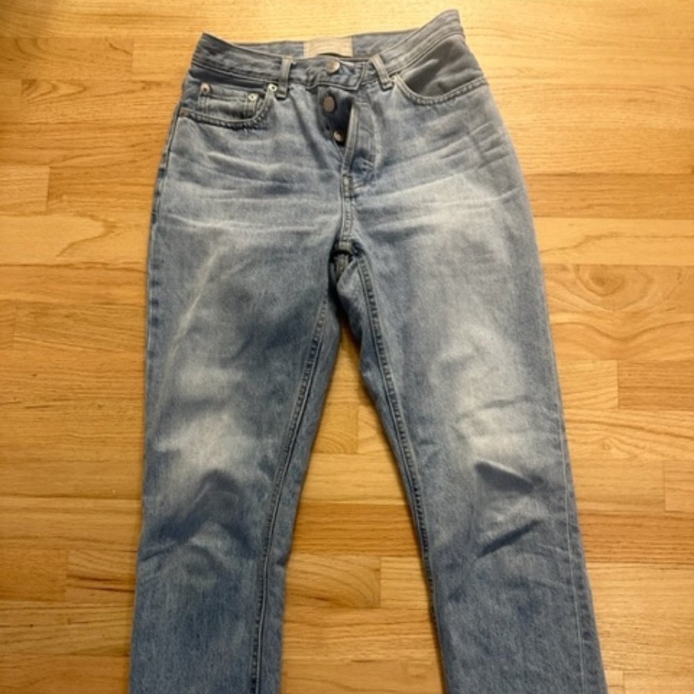 Everlane 90's Cheeky Jean - Size 24 - Vintage Sunbleached Blue